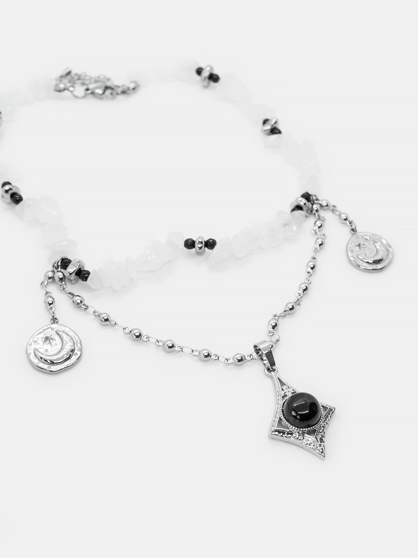 Relicta Gemstone Choker