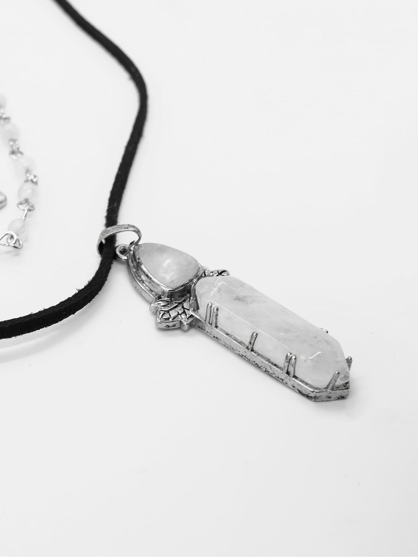 Lunestia Quartz Necklace Set