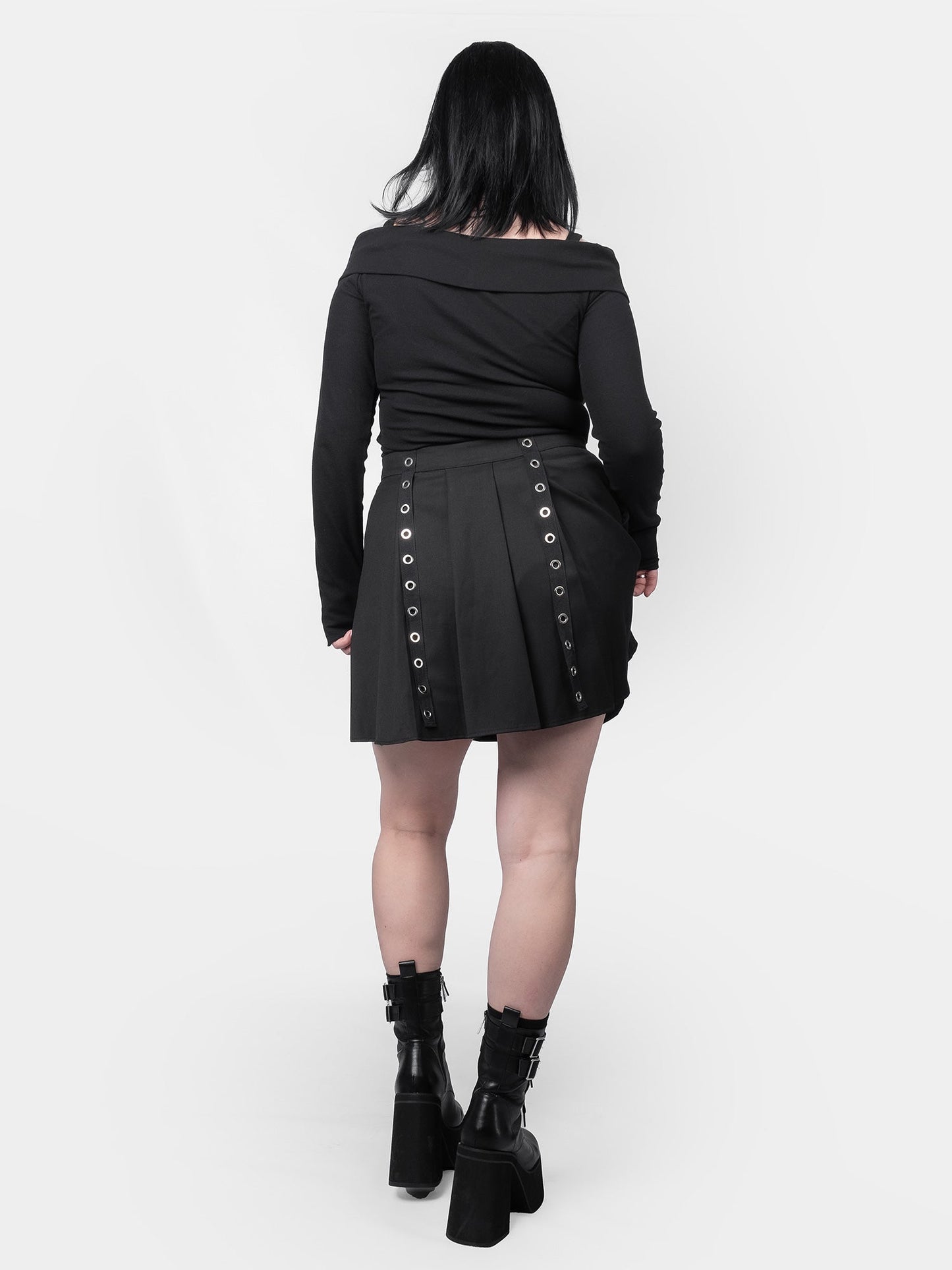 Abyss Eyelets Pleated Mini Skirt
