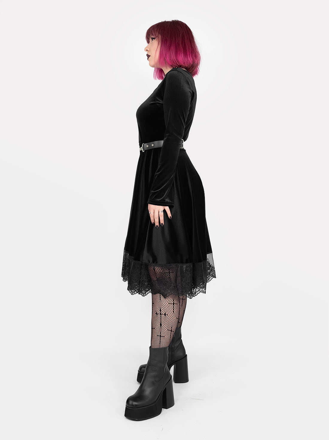Nyx Velvet Longsleeve Dress