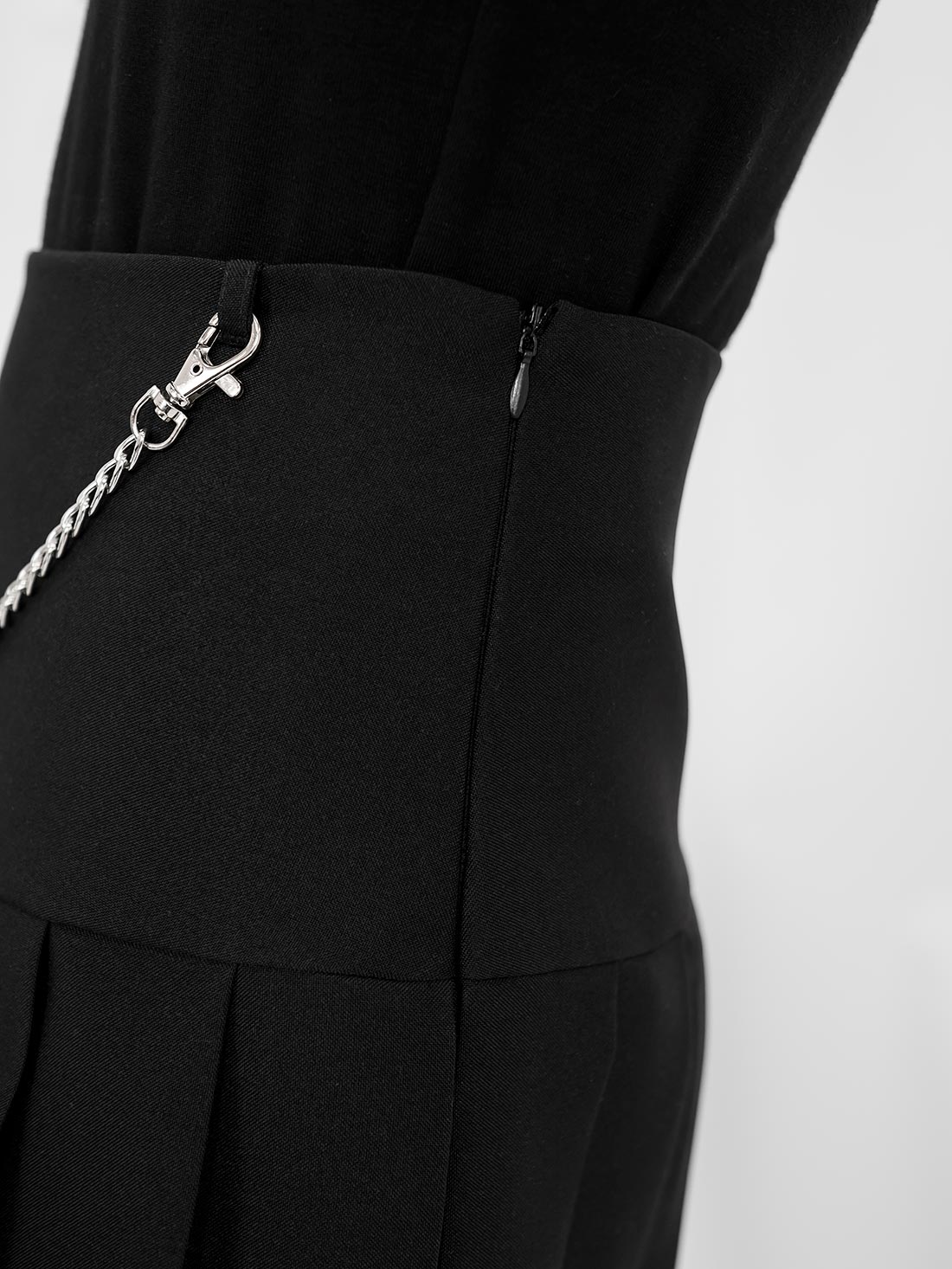 Black Pleated Chain Skirt