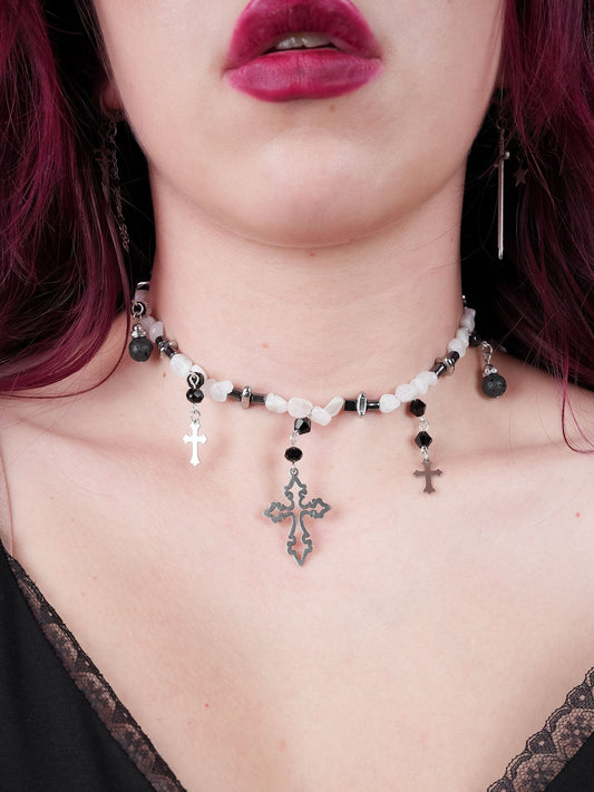 Obscura Gemstone Choker