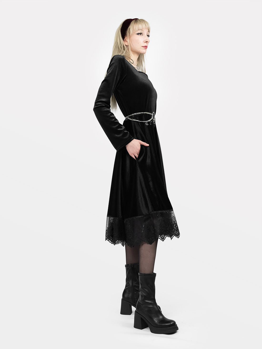 Nyx Velvet Longsleeve Dress