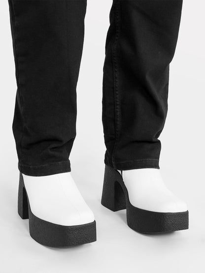 Eden Straight Leg Jeans