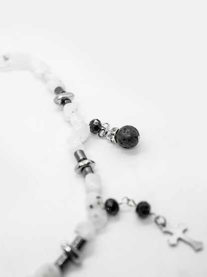 Obscura Gemstone Choker